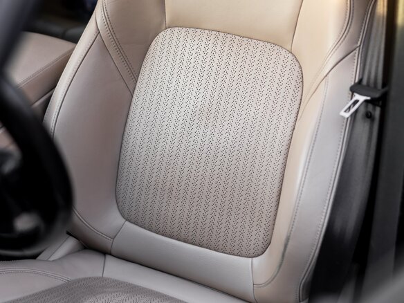 2016 Jaguar XF II, чёрный, 1890000 рублей - вид 13