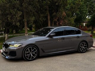 2020 BMW 5 серии 530i xDrive VII (G30/G31/G38) Рестайлинг, серый, 5270000 рублей, вид 3