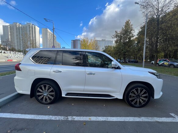 2018 Lexus LX 450d III Рестайлинг 2, белый, 6500000 рублей - вид 2