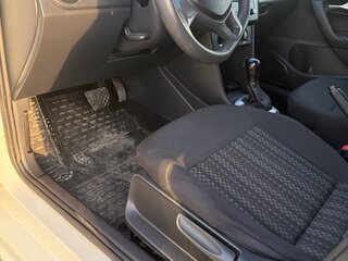2019 Volkswagen Polo V Рестайлинг, белый, 940000 рублей, вид 4