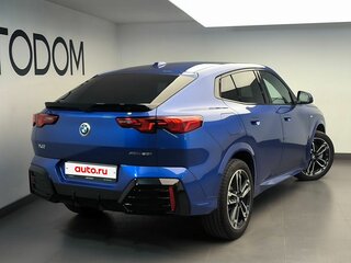 2025 BMW X2 xDrive25i II (U10), синий, 6930000 рублей, вид 3