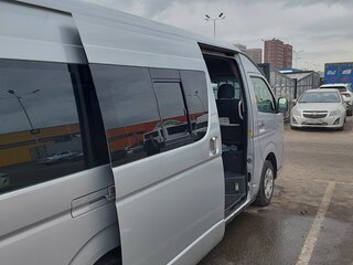 2011 Toyota HiAce H200 Рестайлинг, серый, 1500000 рублей, вид 4