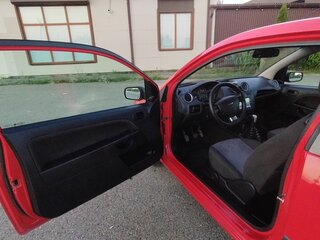 2007 Ford Fiesta Mk5, красный, 399900 рублей, вид 5