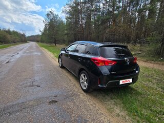 2013 Toyota Auris II, серый, 850000 рублей, вид 5
