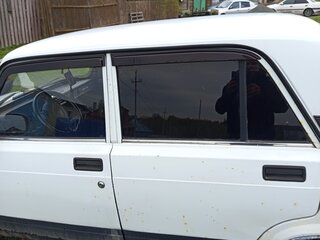 2009 Lada (ВАЗ) 2105, белый, 125000 рублей, вид 3