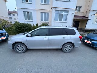 2010 Toyota Corolla Fielder X (E140, E150) Рестайлинг, серый, 600000 рублей, вид 4