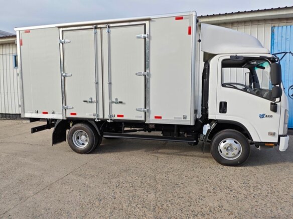 2024 Isuzu Elf (N-series), белый, 3020000 рублей - вид 2
