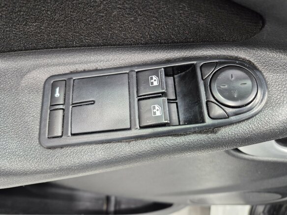 2014 Lada (ВАЗ) Kalina II, белый, 487000 рублей - вид 18