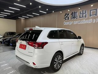 2021 Mitsubishi Outlander III Рестайлинг 3, белый, 1786020 рублей, вид 4