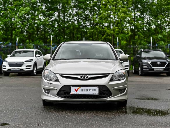 2010 Hyundai i30 I, бежевый - вид 1