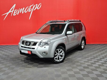 2014 Nissan X-Trail II Рестайлинг, серебристый, 1460000 рублей, вид 1