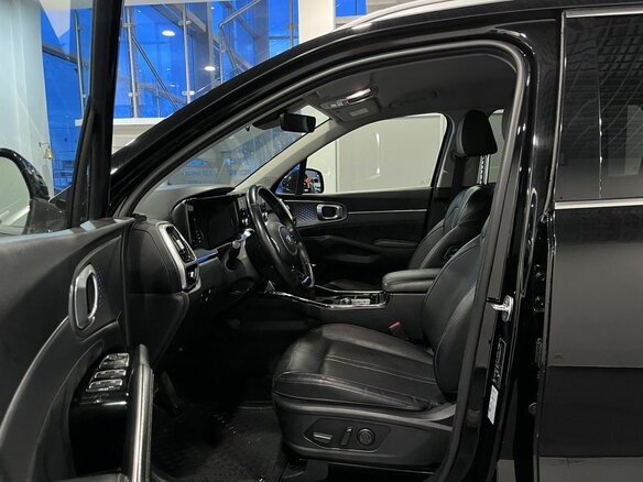 2021 Kia Sorento IV, чёрный - вид 13