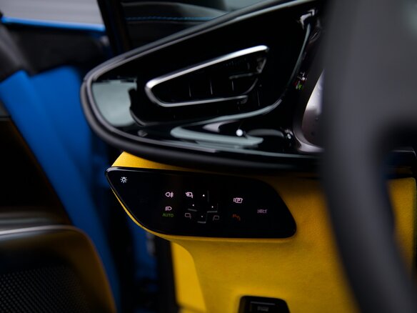2025 Ferrari 12Cilindri Spider, синий, 85800000 рублей - вид 15