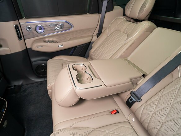 2026 Zeekr 8X 70 kWh, чёрный, 12200000 рублей - вид 31