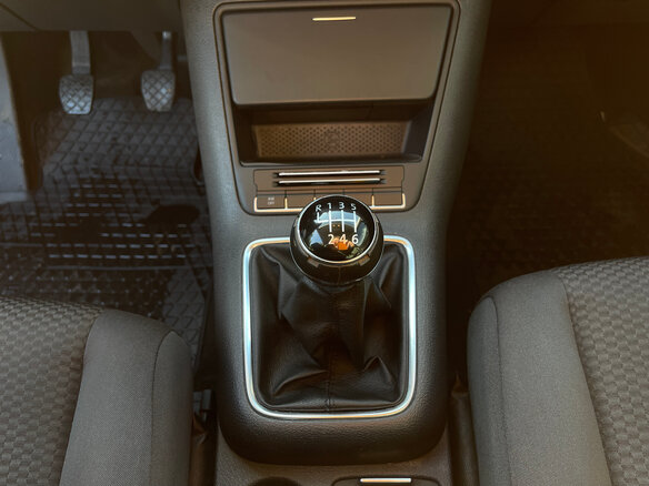 2011 Volkswagen Golf Plus II, красный, 1399000 рублей - вид 30