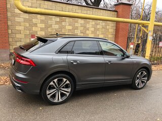 2021 Audi Q8 45 TDI I (4M), серый, 12100000 рублей, вид 3