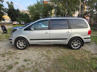 2001 Volkswagen Sharan I Рестайлинг, белый, 330000 рублей, вид 2