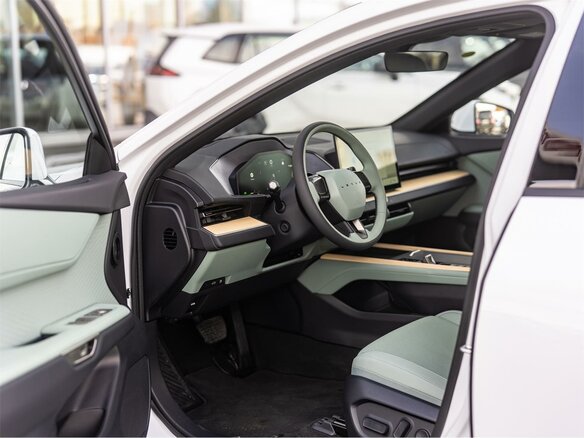 2026 Lexus ES 300h VIII, белый, 7770000 рублей - вид 8