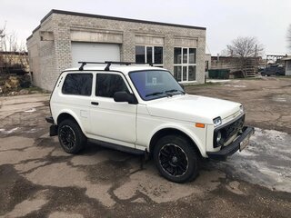 2013 Lada (ВАЗ) 2121 (4x4) I Рестайлинг, белый, 700000 рублей, вид 3