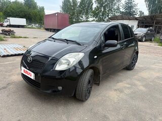 2007 Toyota Yaris II, чёрный, 290000 рублей, вид 3