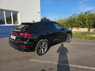 2022 Audi Q8 55 TFSI I (4M), чёрный, 9100000 рублей, вид 5