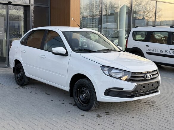 2026 Lada (ВАЗ) Granta I Рестайлинг, белый - вид 3