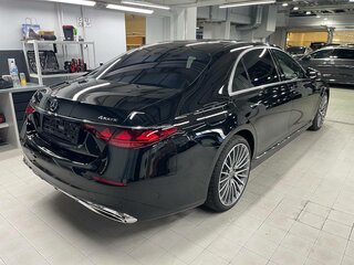 2026 Mercedes-Benz S-Класс 500 Long 4MATIC VII (W223) Рестайлинг, чёрный, 27810000 рублей, вид 4