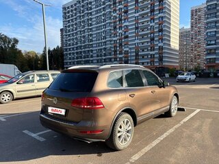 2012 Volkswagen Touareg II, коричневый, 1750000 рублей, вид 4