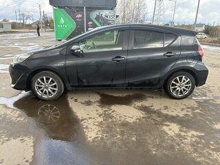 2017 Toyota Aqua I Рестайлинг 2, чёрный, 980000 рублей, вид 5