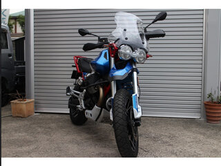 2024 Moto Guzzi V85 TT, синий, 900000 рублей, вид 3