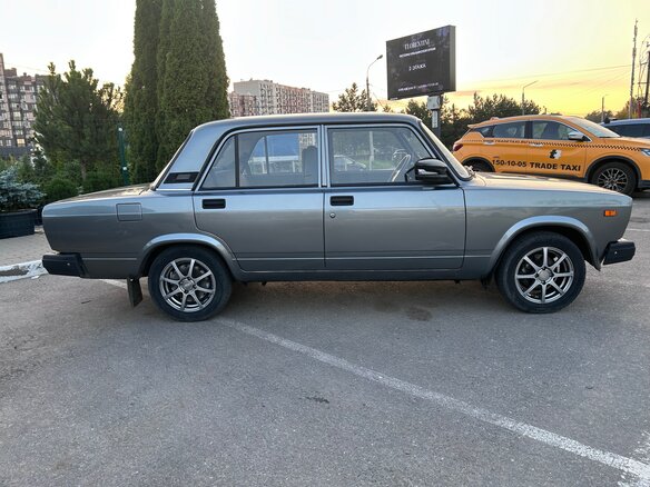 2010 Lada (ВАЗ) 2105, зелёный, 350000 рублей - вид 4