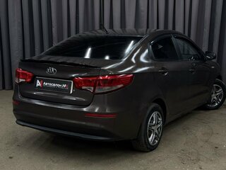 2016 Kia Rio III Рестайлинг, коричневый, 499999 рублей, вид 3
