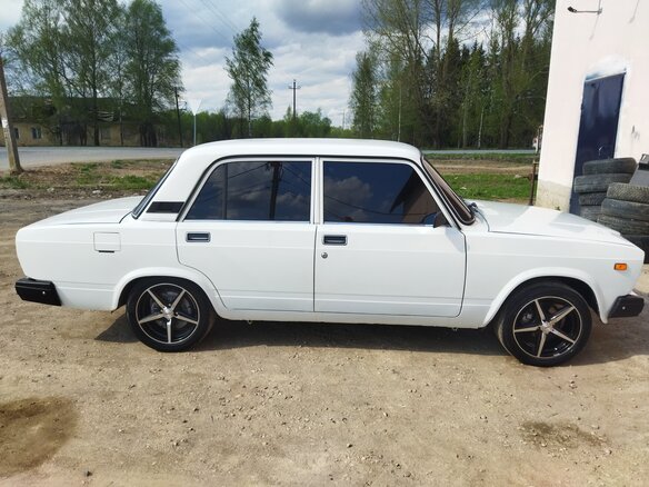 2010 Lada (ВАЗ) 2107, белый, 400000 рублей - вид 6