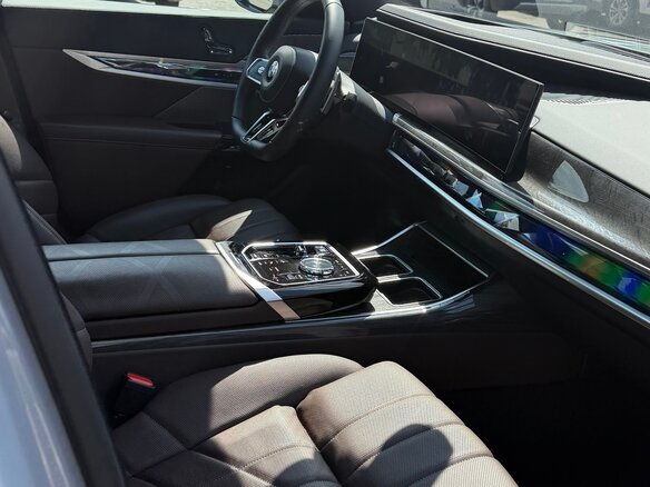 2023 BMW 7 серии 740d xDrive VII (G70), серый, 15700000 рублей - вид 10