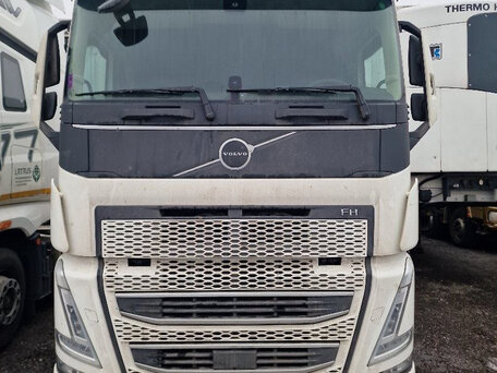 2024 Volvo FH, белый, 13300000 рублей, вид 2