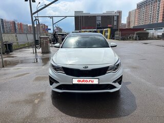 2019 Kia Optima IV Рестайлинг, белый, 2150000 рублей, вид 2