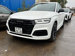 2017 Audi Q5 II (FY), белый, 3550000 рублей, вид 2