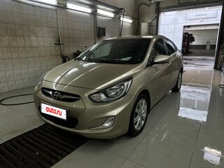 2011 Hyundai Solaris I, бежевый, 690000 рублей, вид 3