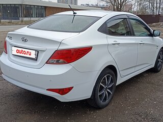 2016 Hyundai Solaris I Рестайлинг, белый, 1000000 рублей, вид 4