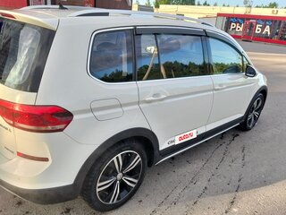 2020 Volkswagen Touran L II, белый, 2420000 рублей, вид 3