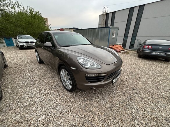 2012 Porsche Cayenne Diesel II (958), коричневый - вид 4