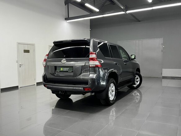 2015 Toyota Land Cruiser Prado 4-speed 150 Series Рестайлинг 1, серый, 3260000 рублей - вид 1