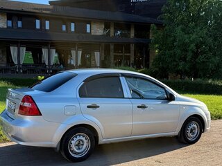 2008 Chevrolet Aveo I Рестайлинг, серебристый, 395000 рублей, вид 2