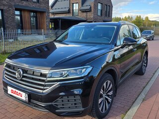 2019 Volkswagen Touareg III, чёрный, 3700000 рублей, вид 1
