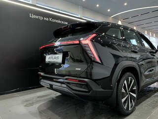 2026 Geely Atlas II, чёрный, 4119990 рублей, вид 3