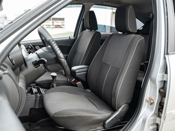 2014 Lada (ВАЗ) Granta I, серебристый, 440000 рублей - вид 9
