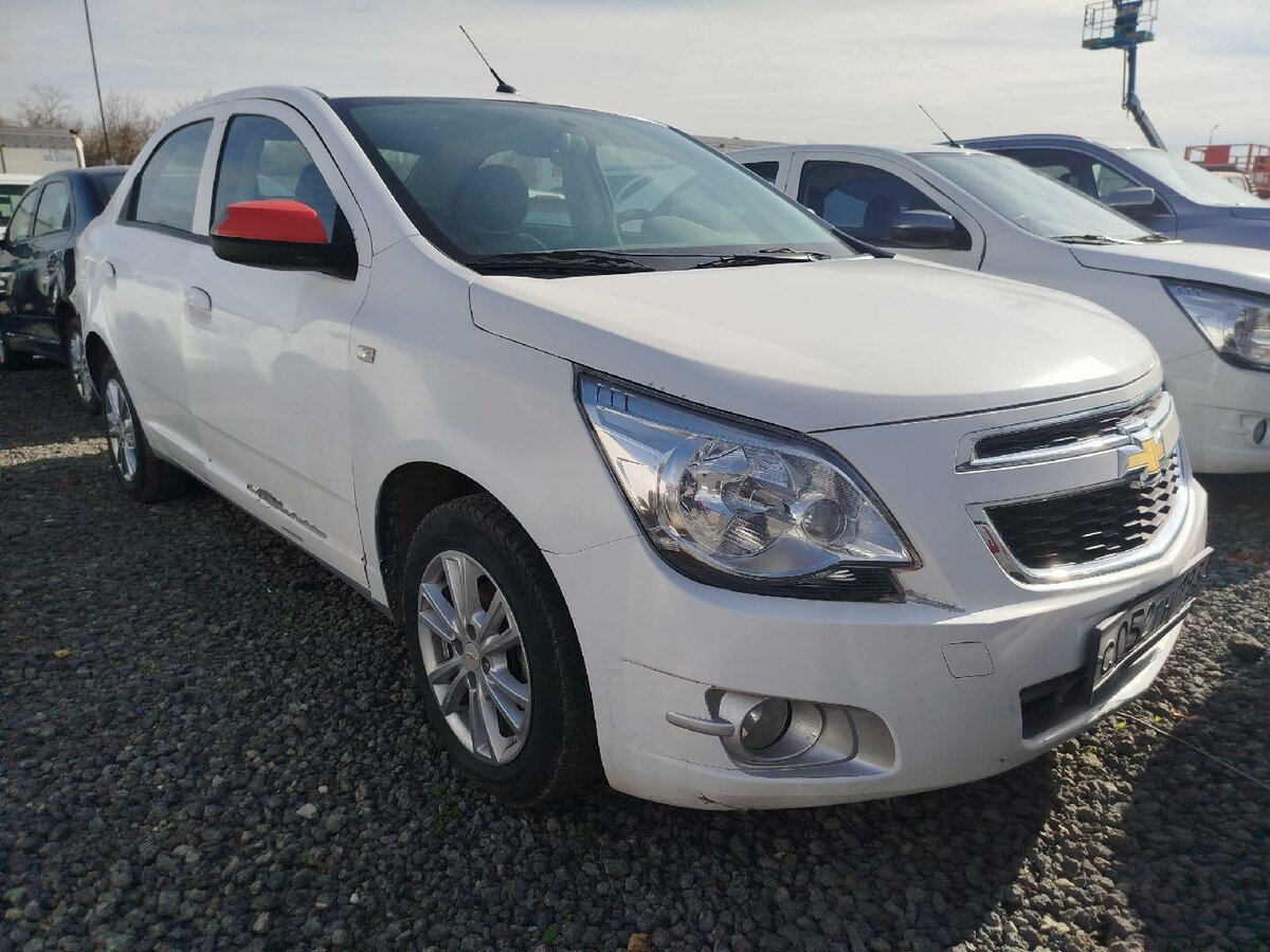 Открыть фотографии: Chevrolet Cobalt II Рестайлинг