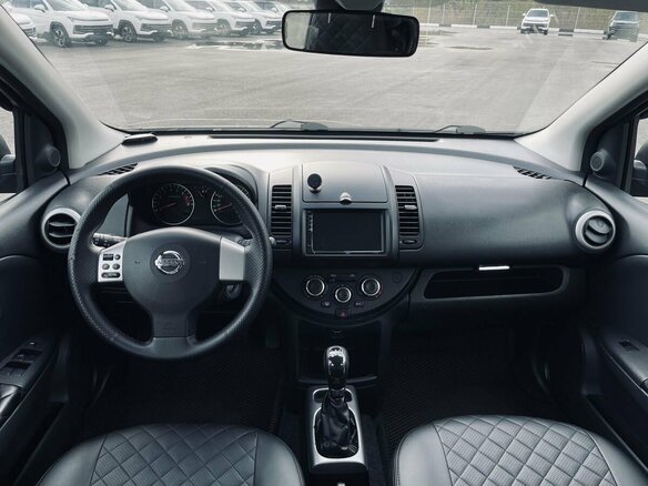 2010 Nissan Note I Рестайлинг, чёрный - вид 13