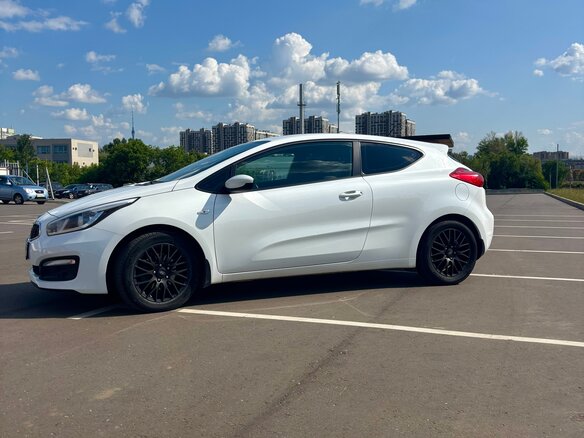 2016 Kia Ceed II Рестайлинг, белый, 1299000 рублей - вид 21