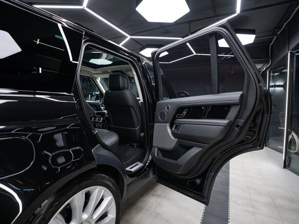 2021 Land Rover Range Rover IV Рестайлинг, чёрный, 8900000 рублей - вид 15